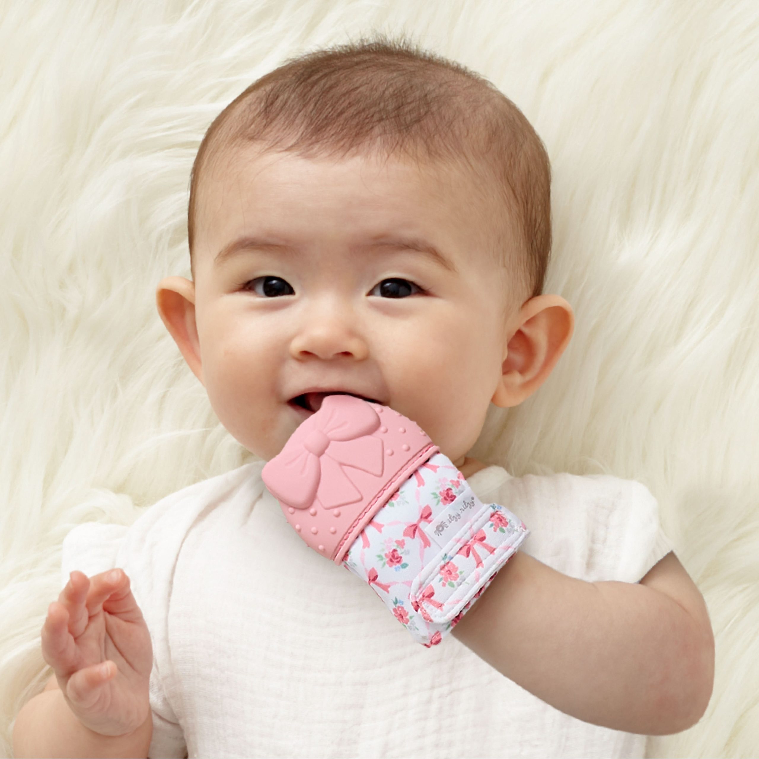 Itzy Mitt® Teething Mittens - Image 2